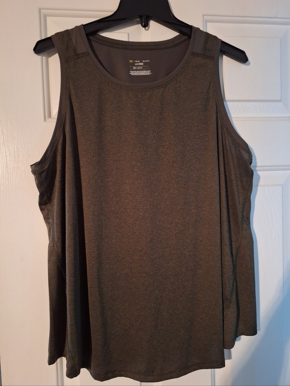 tek gear Olive Green Athletic Tank Top Xxl But Measured Up To Others Its Like Xl